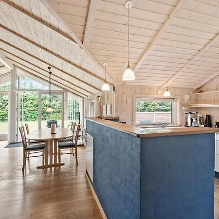 Lovely In With Kitchen