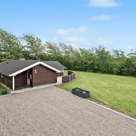 Lovely In With Kitchen Feriehus *