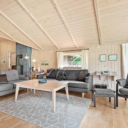 Feriehus Lovely In With Kitchen Hemmet