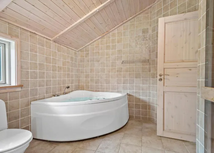 Lovely In With Kitchen