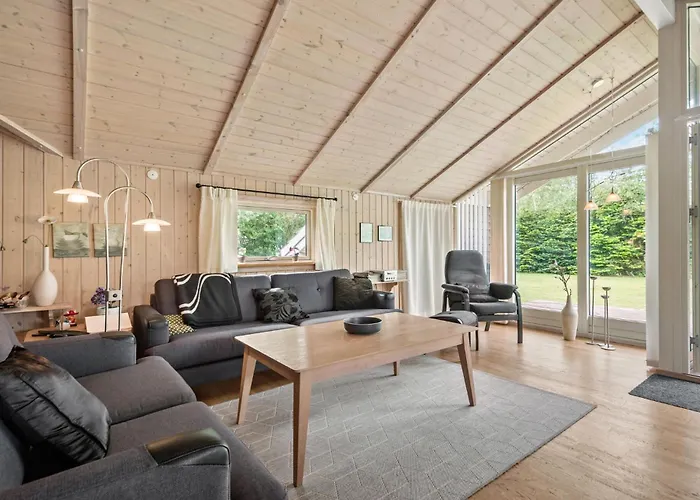 Lovely In With Kitchen Semesterbostad